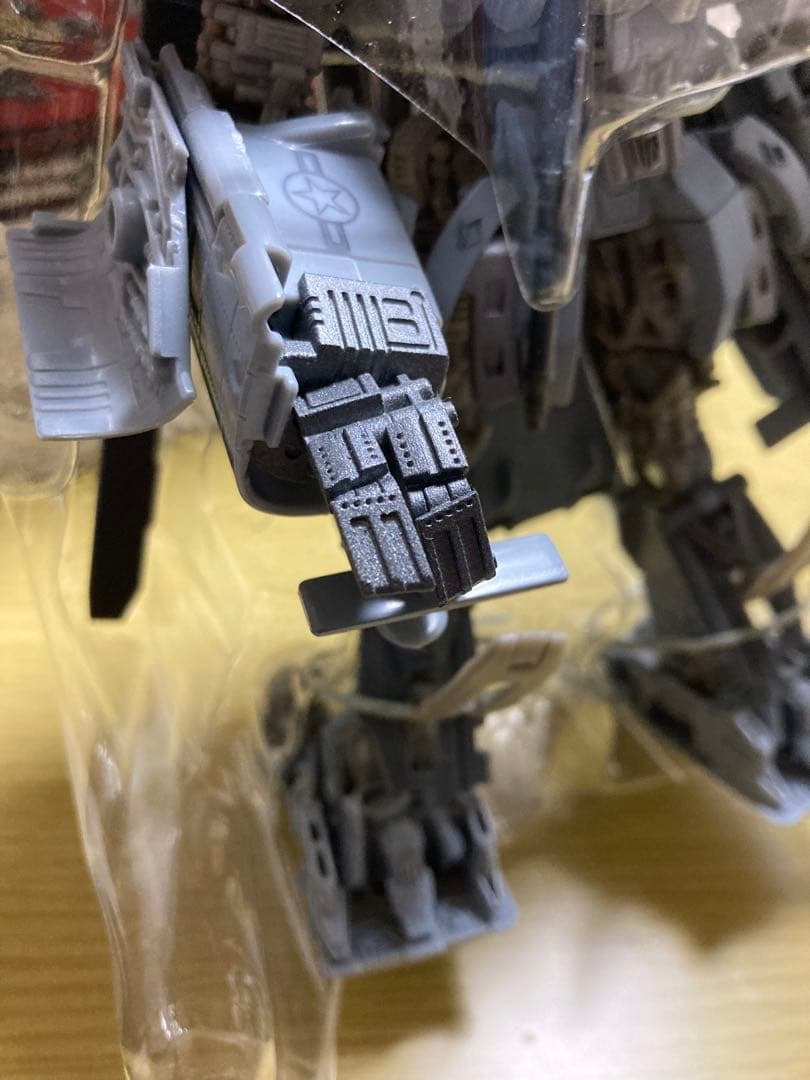 トランスフォーマー　スタジオシリーズ　ブラックアウト SS-08