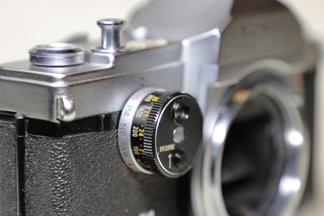 KONICA AUTOREX【父の防湿庫から発掘】SS良好・露出計不動・外観美品