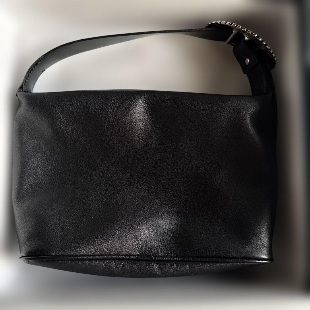 【TOGA TOO】レザーミニバッグ（ブラック）