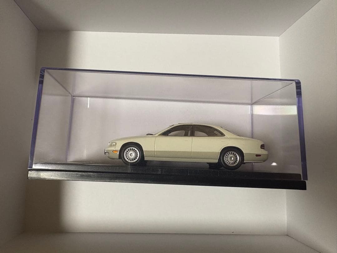 ハイストーリー 1/43 マツダ センティア エクスクルーシブ　シグナスホワイト