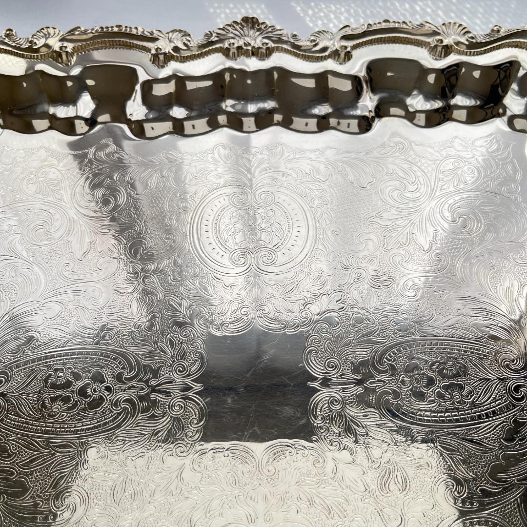 【Wallace】 チッペンデールのギャラリートレー スクエア 42cm