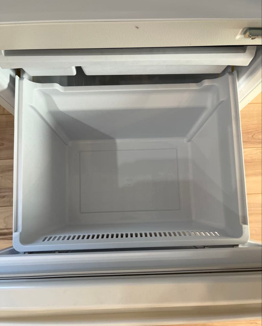 送料込み　アクア 冷蔵庫 201L 2022年製 AQR-20M ホワイト