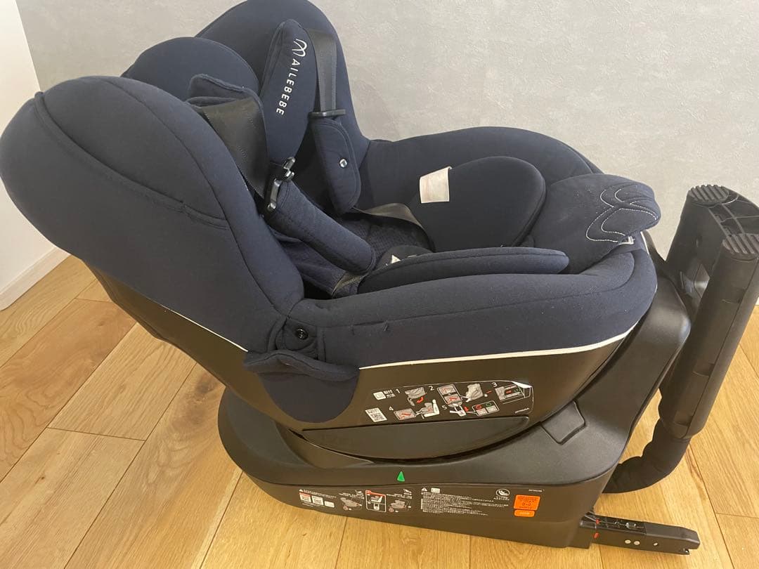 エールベベ　クルット5 oui ISOFIX ネイビー