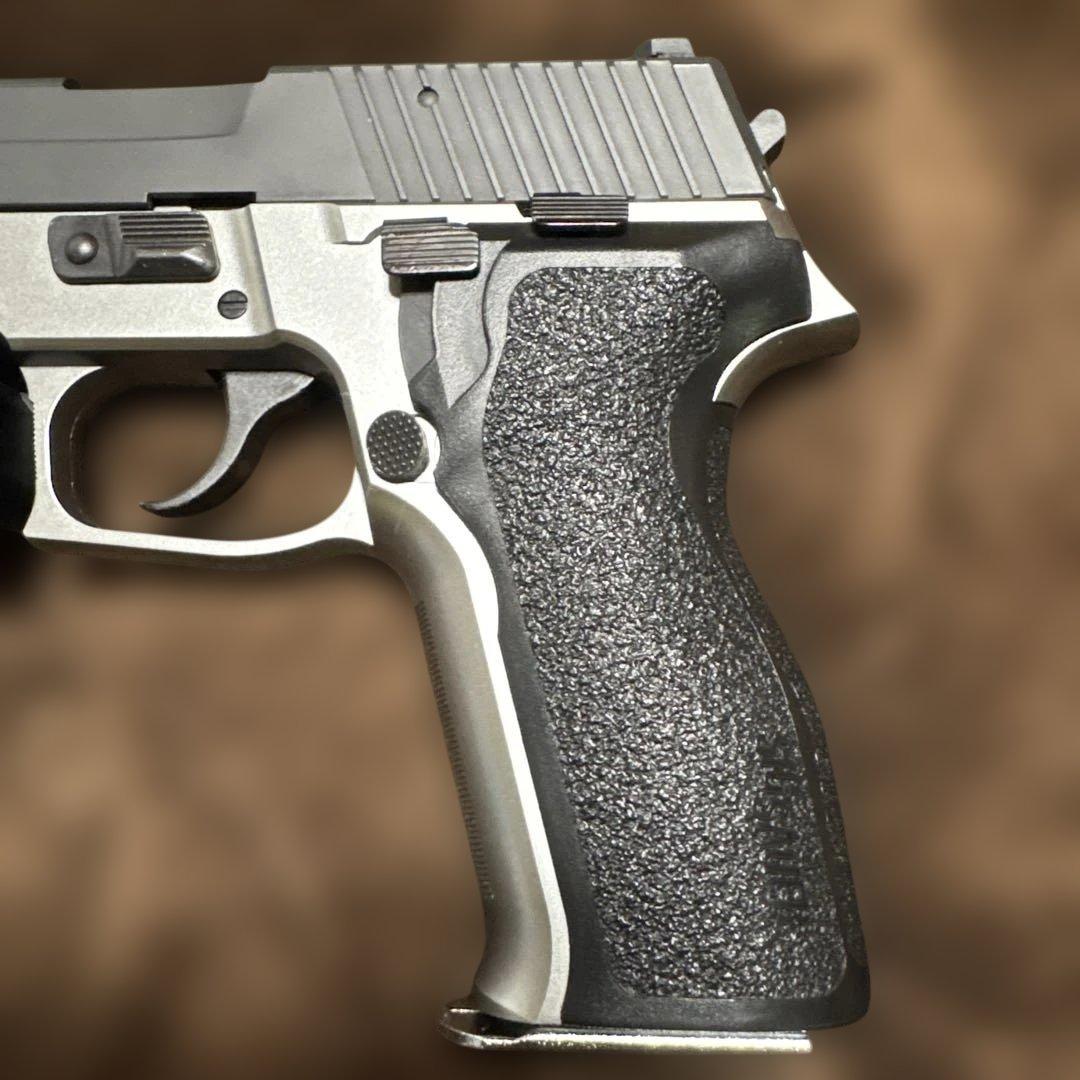 中々美品 東京マルイ シグ P226 RAIL E2 ステンレス シグ レイル