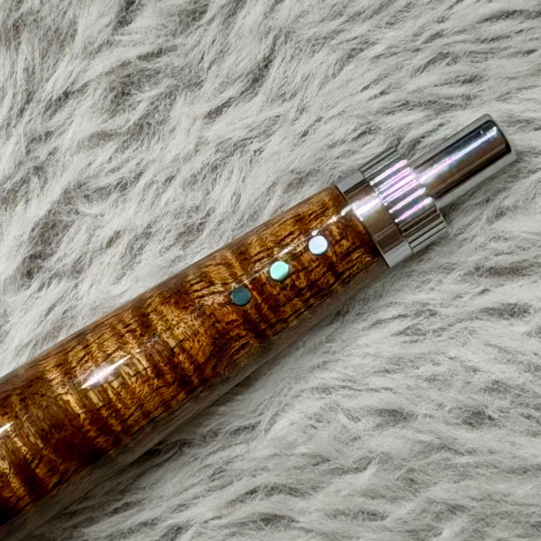 木軸ペン　ラッカー仕上げ　楽器　ギター　ハワイアンコア