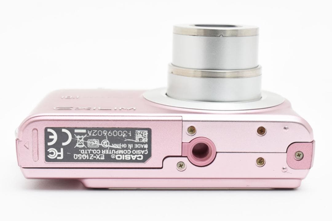 ☆美品☆ Casio Exilim EX-Z1050 コンパクト デジタルカメラ