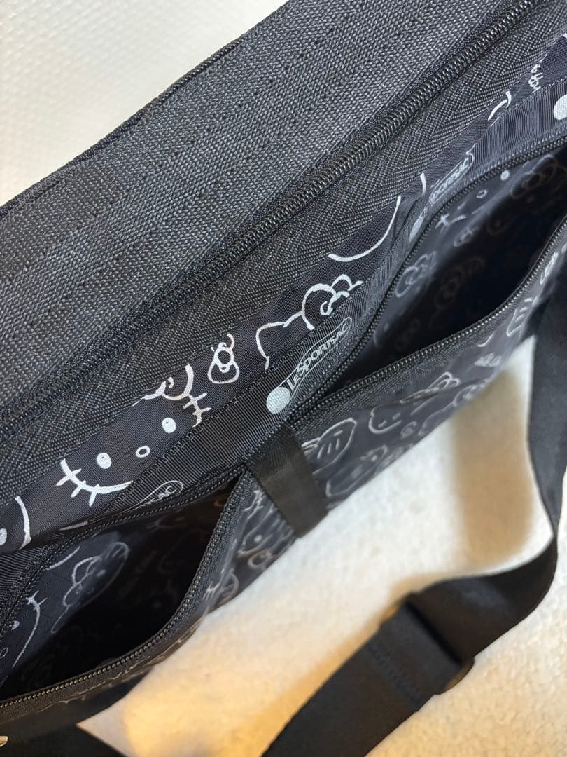 【タグ付き新品】レスポートサック × ハローキティ 50周年限定ショルダーバッグ