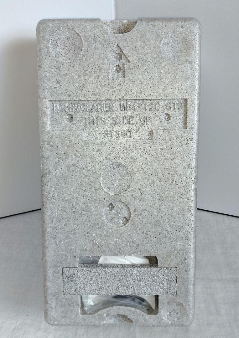 275　未使用　1/18　オートアート　マクラーレン　12C　GT3　　ホワイト