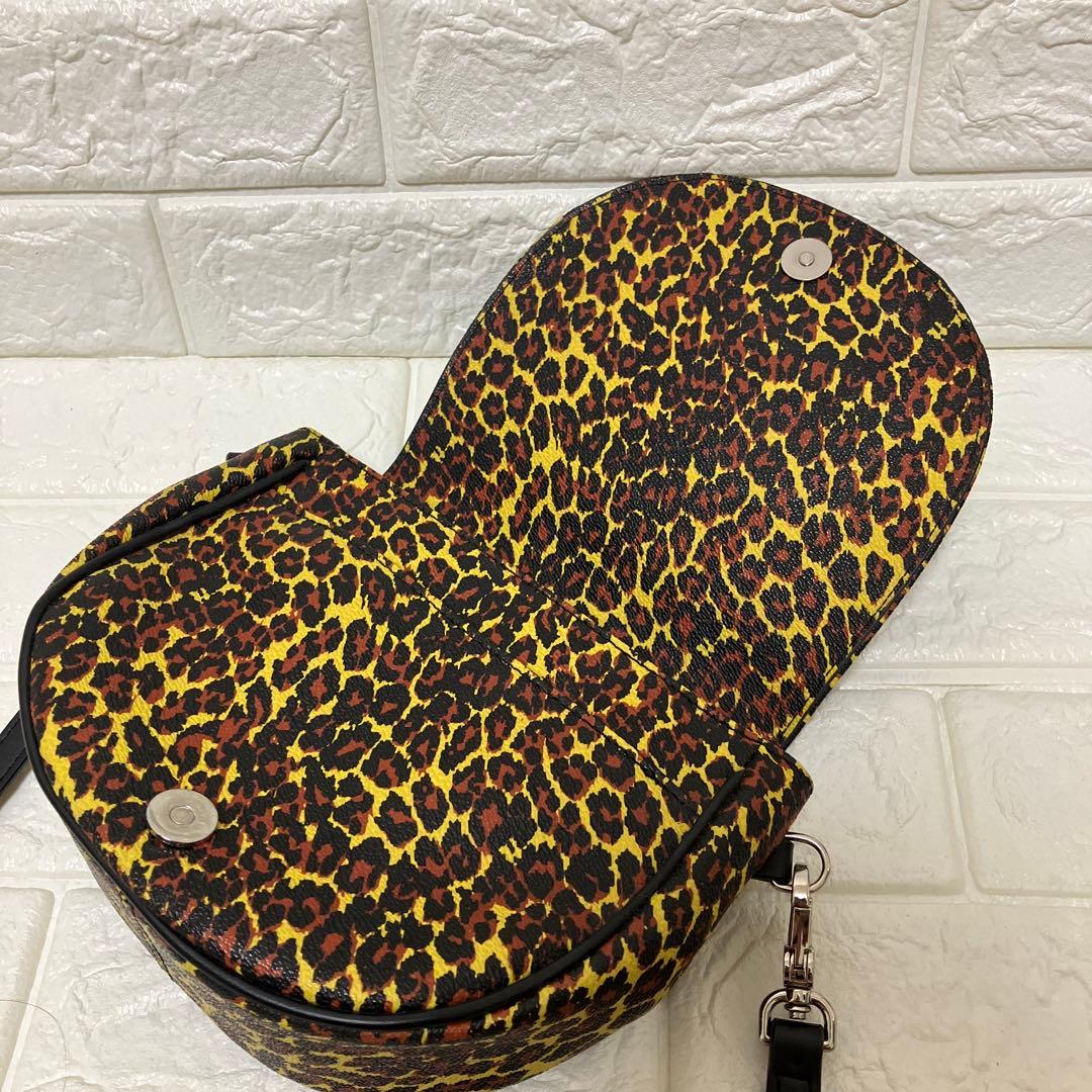 ヴィヴィアンウエストウッド　アングロマニア　レオパード　ショルダーバッグ