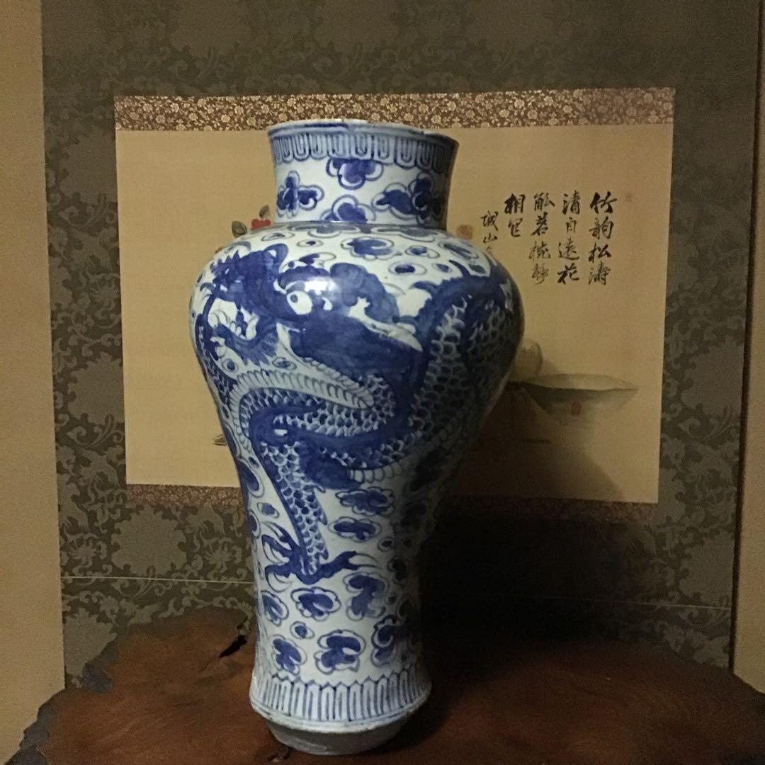 李朝白磁の龍の大壺です zx94_旧家初出 朝鮮古陶磁器 李朝 白磁 龍図