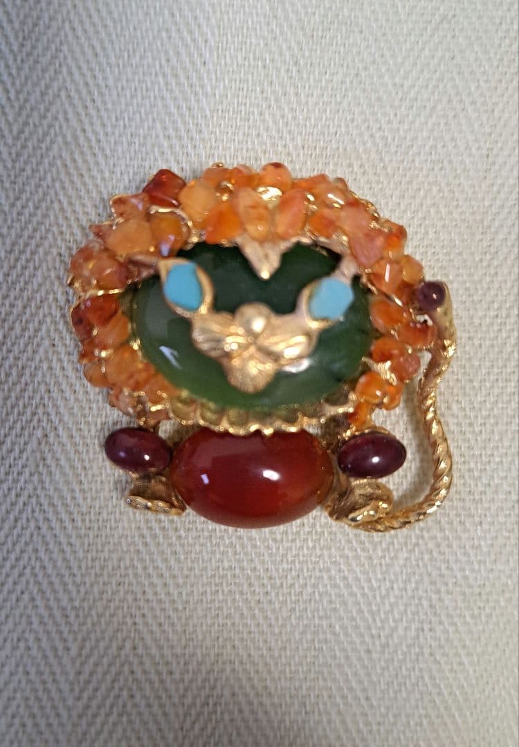 V*e様 SWOBODA スワボダ ヴィンテージ ライオン 翡翠 ブローチ V*e様