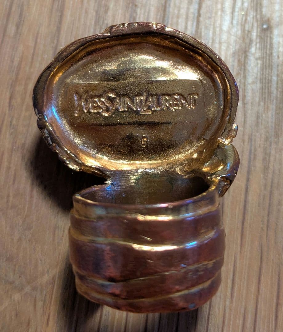 希少　Yves Saint Laurent　イヴサンローラン　アーティリング