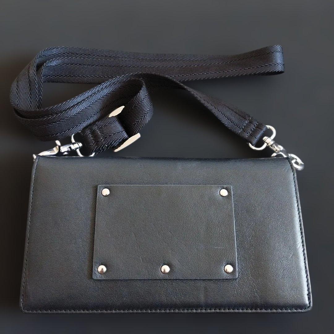 DIESEL ブラックショルダーバッグ【男女兼用】