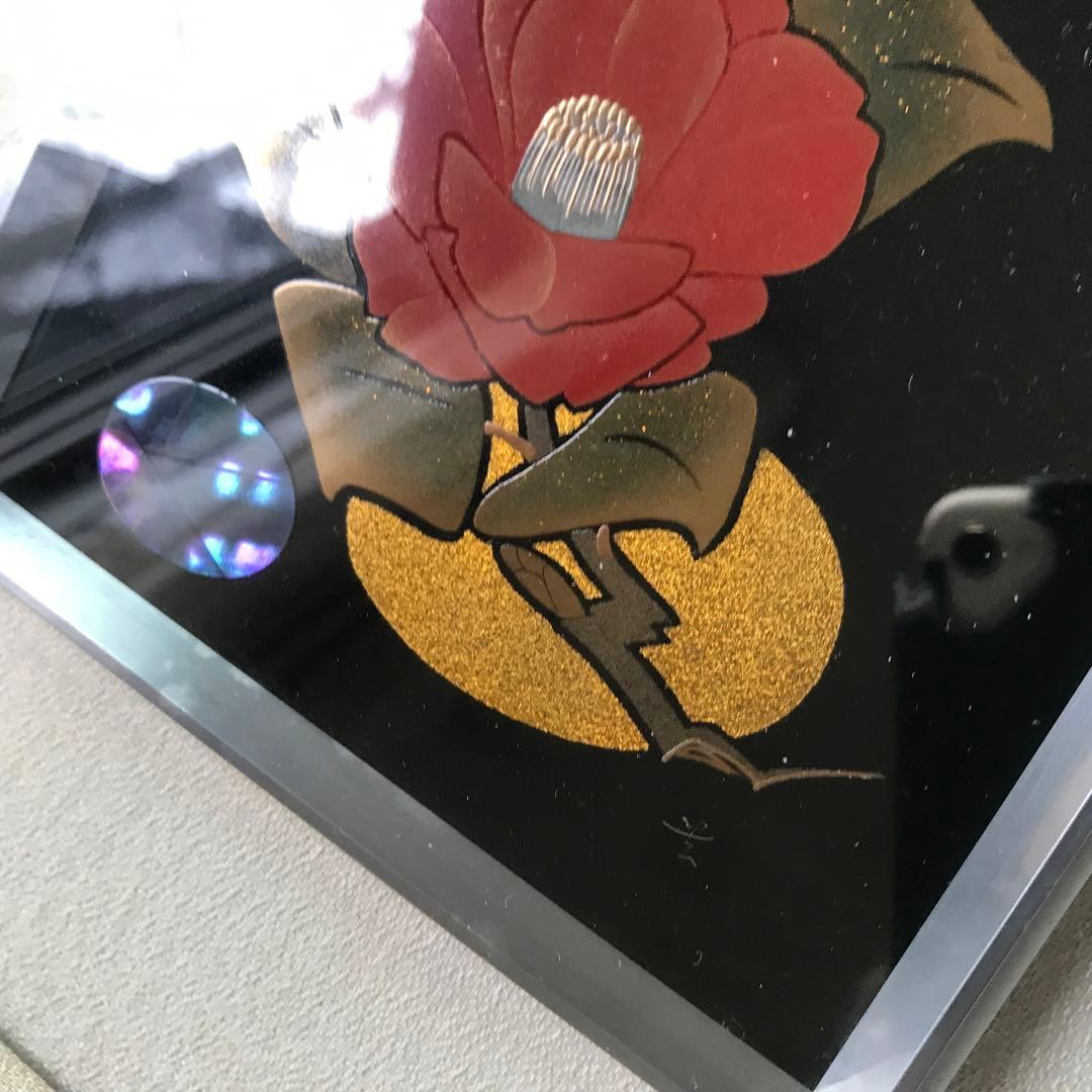 金箔 椿のアート作品