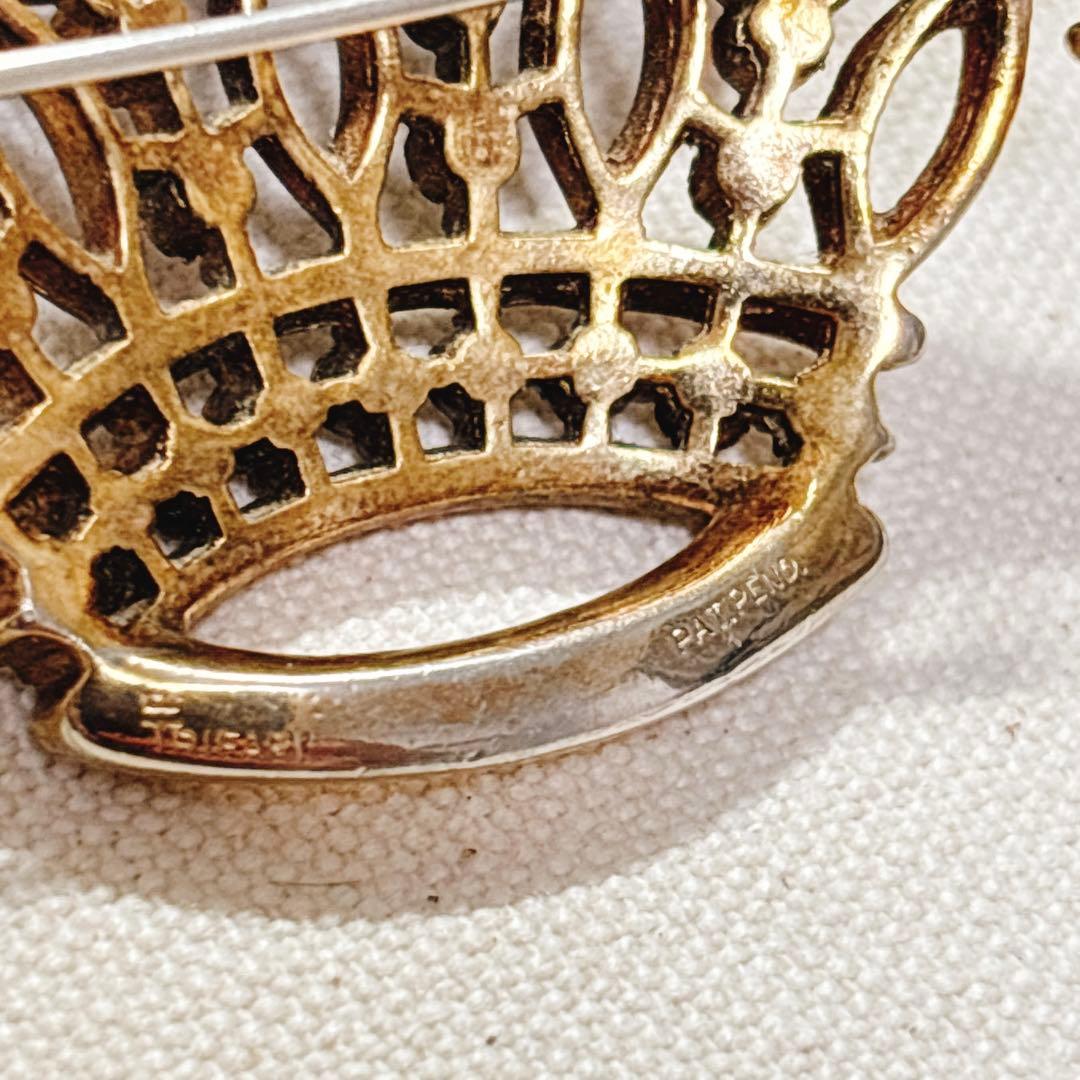 トリファリ ゴールド 大きめ 王冠のブローチ ピン 大きめ ゴールド