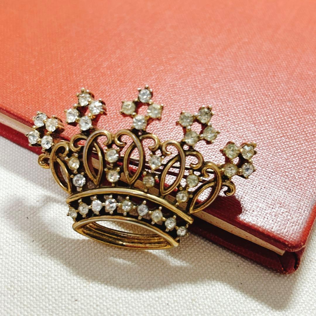 トリファリ ゴールド 大きめ 王冠のブローチ ピン 大きめ ゴールド