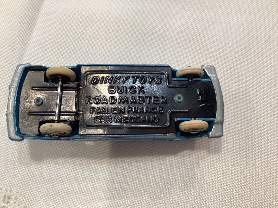 美品レア　オールドDINKY TOYS BUICK ROADMASTERミニカー