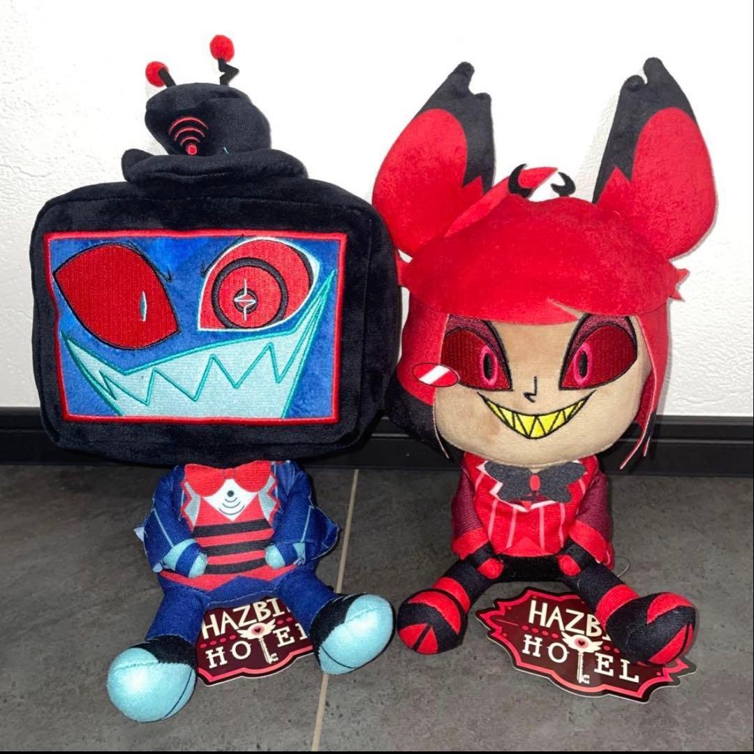 ハズビンホテル アラスター ヴォックス ラウンドワン限定 おすわり