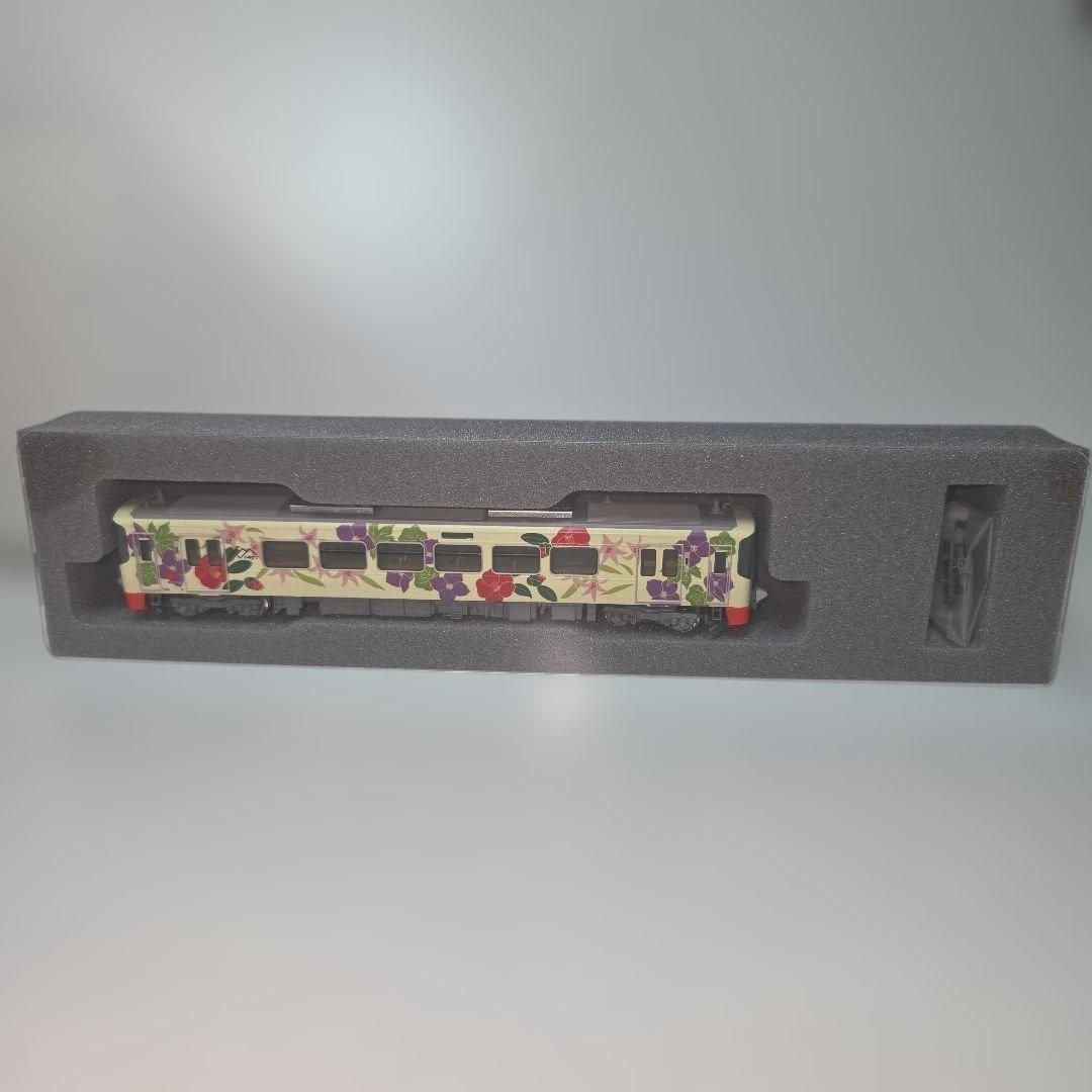 ホビーセンターカトー えちごトキめき鉄道「3市の花号」（ET122-8）