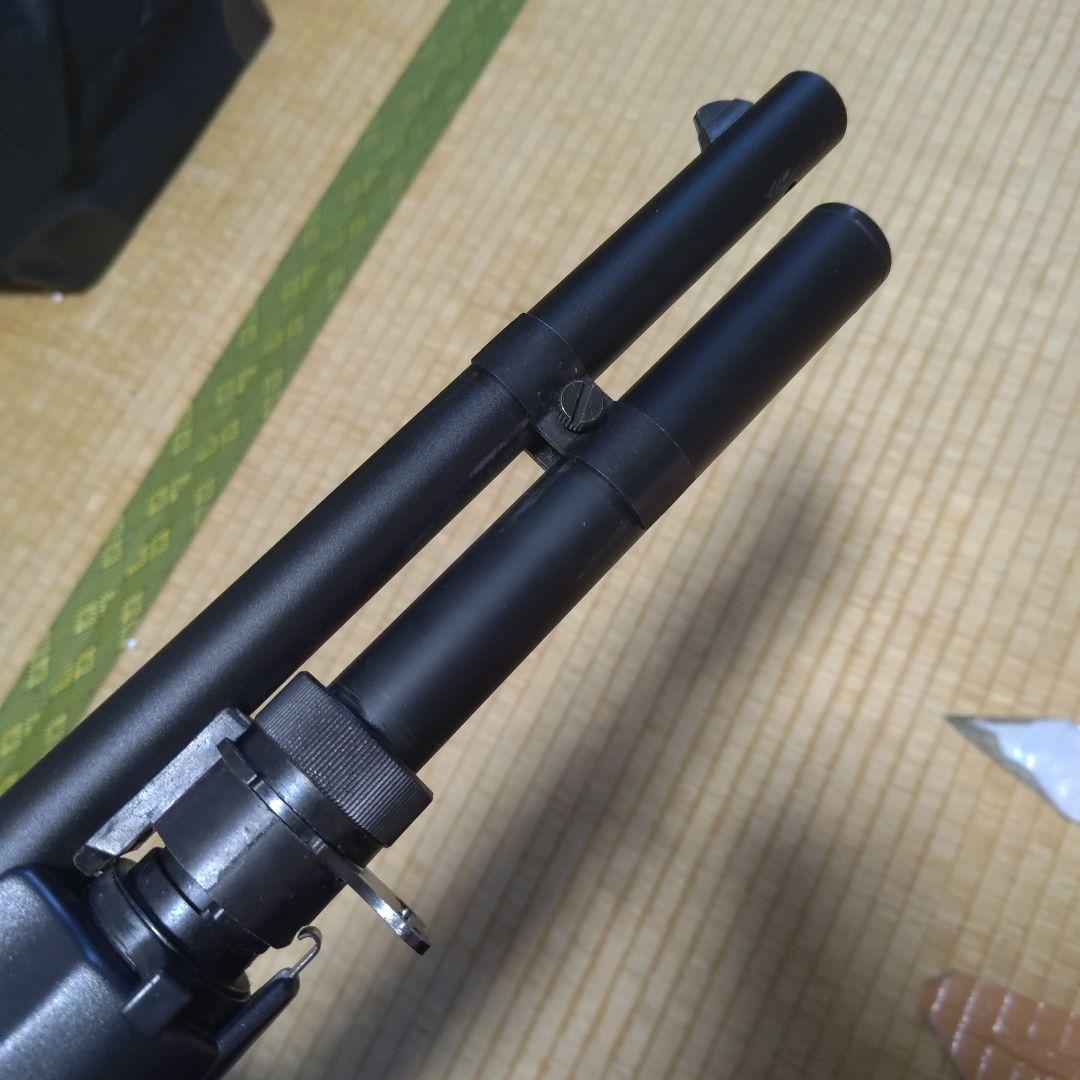東京マルイ M3スーパー90 エアーコッキングショットガン　予備カートリッジ付き