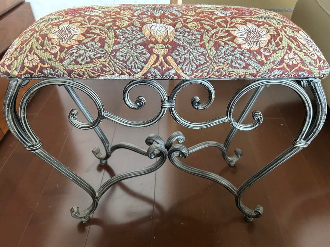 ウィリアムモリス柄　スツール