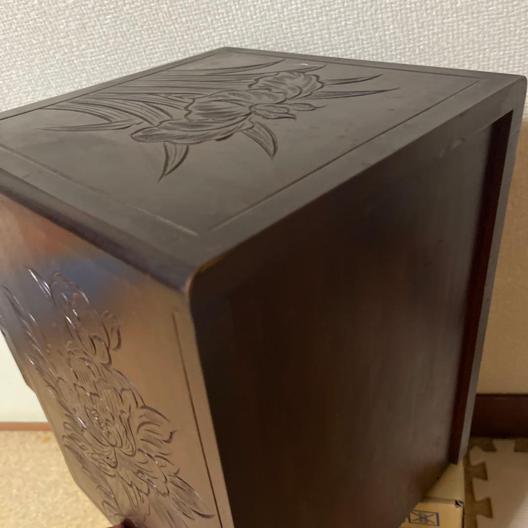 日光彫？軽井沢彫？ 木製花柄彫刻箪笥 3段引き出し 家具 アンテーク