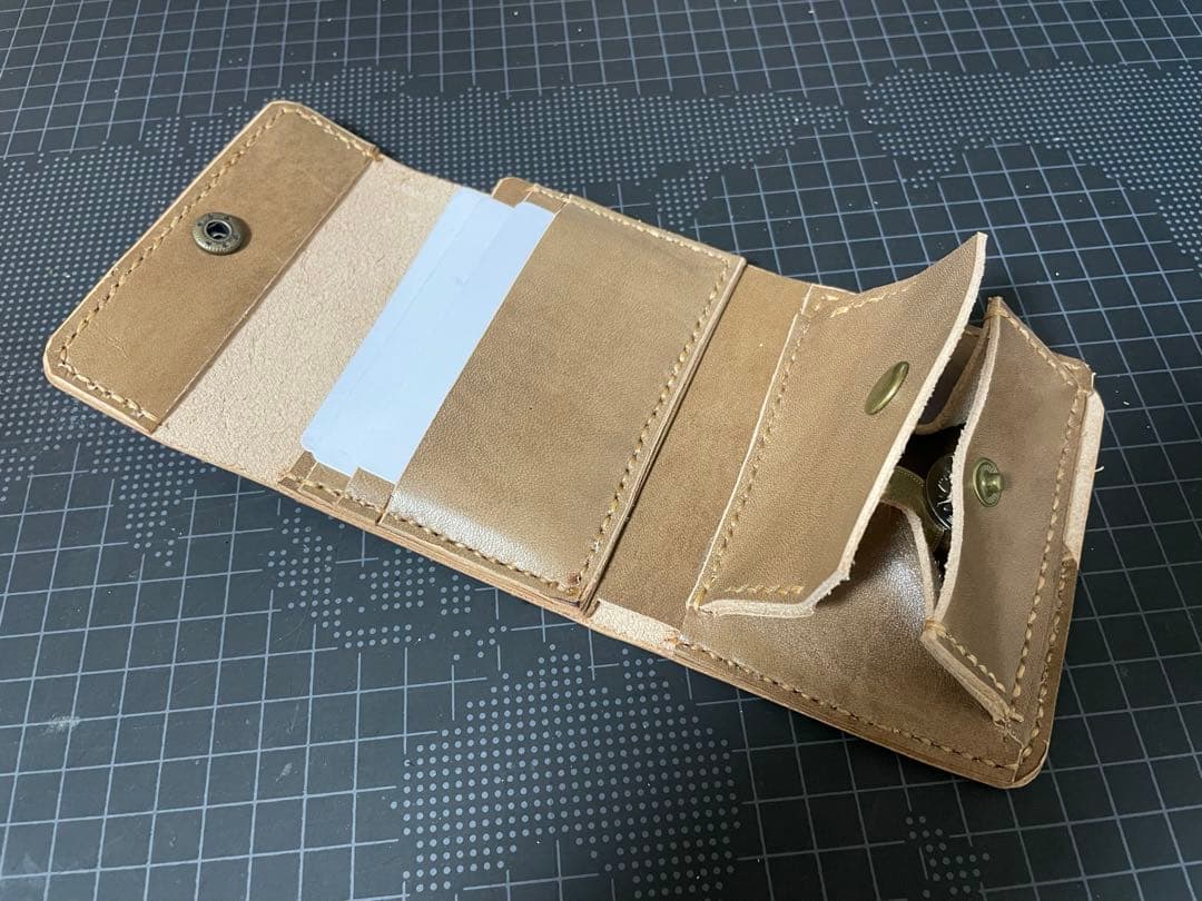 ヌメ革　レザークラフト　ショルダーバッグ　ミドルウォレット　バッグのみ