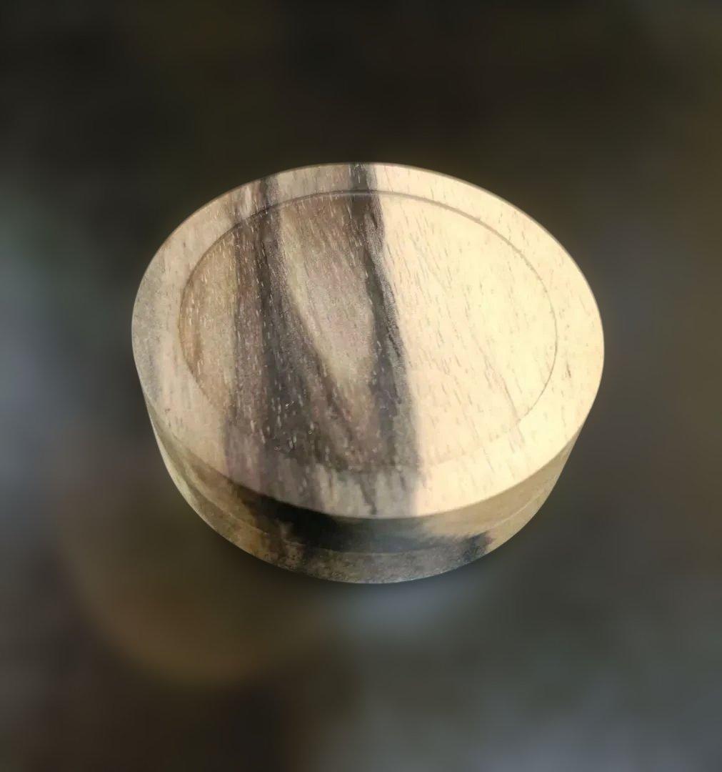 黒柿材香合 　乾燥数十年 自然乾燥