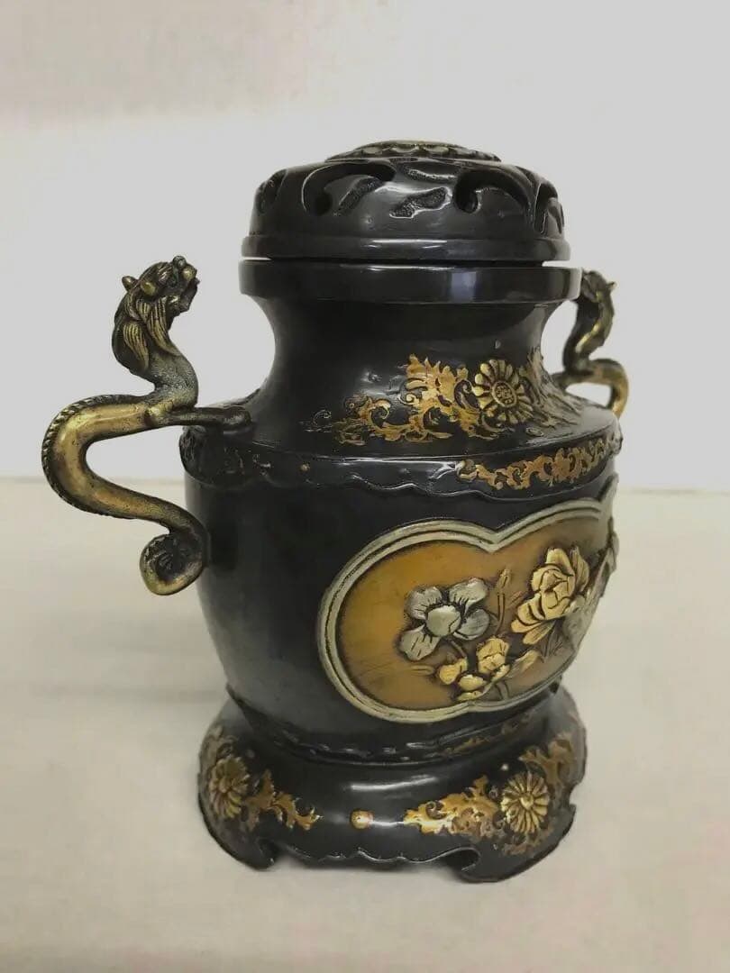 銅器・香炉:菊蓋龍耳花鳥文