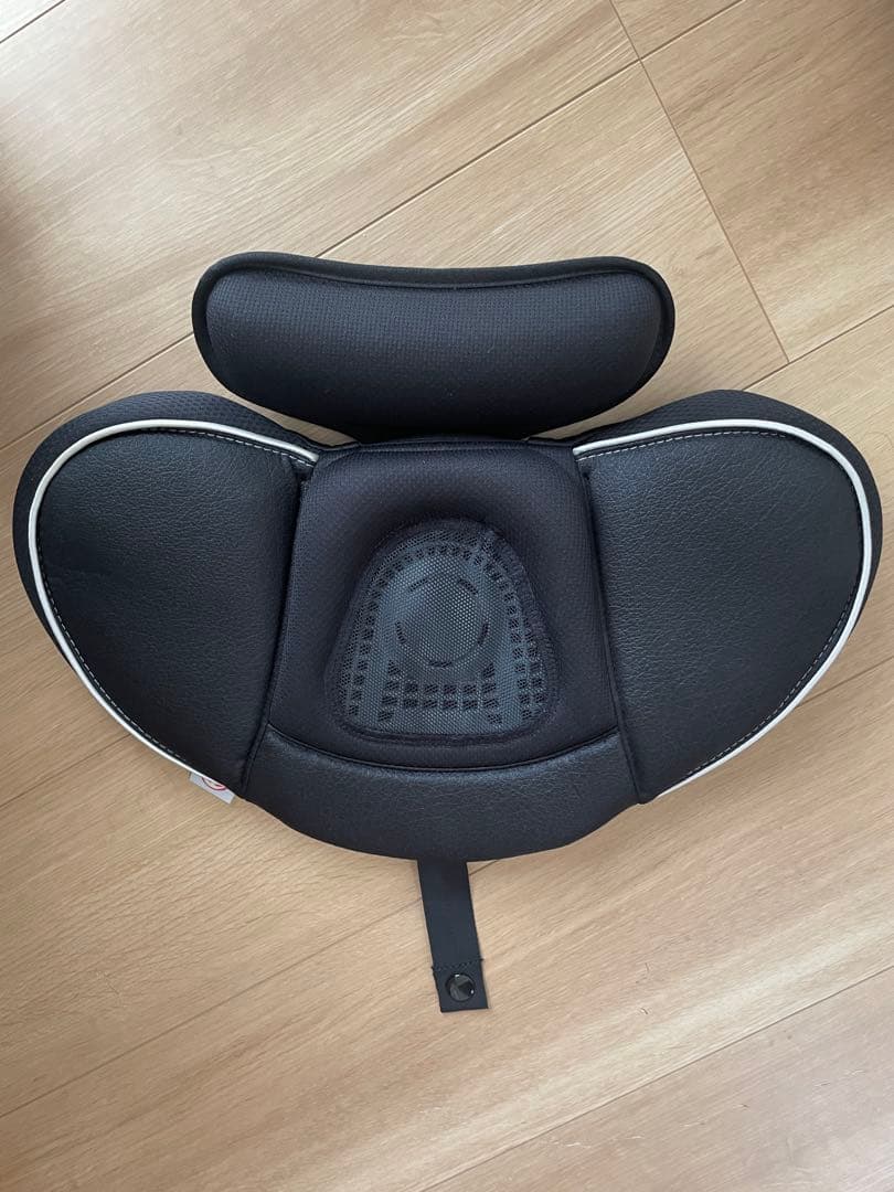 combi ネルーム エッグショック NC570 チャイルドシート シートベルト