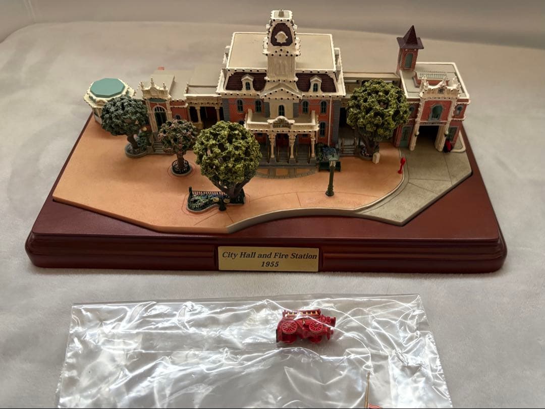 オルショウスキー メインストリートUSA シティホール フィギュア 箱無し