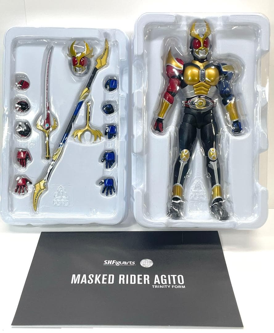 S.H.Figuarts仮面ライダーアギト トリニティフォーム (真骨彫製法)
