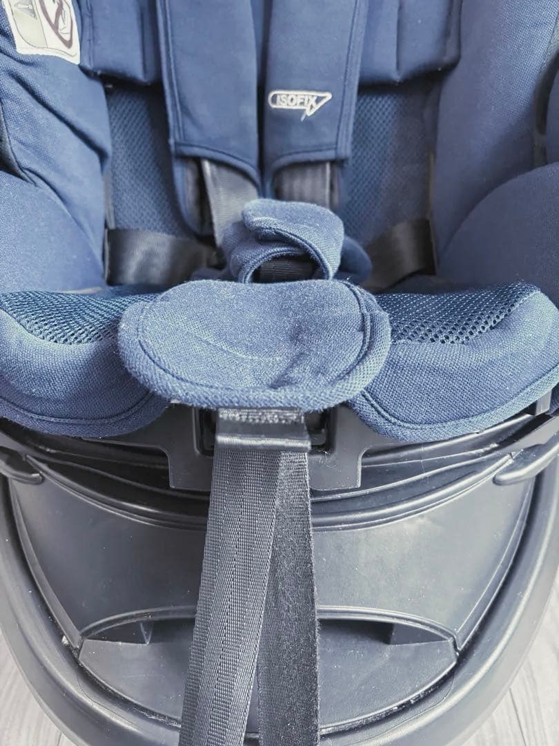 Aprica チャイルドシート ネイビー　ディアターンプラス