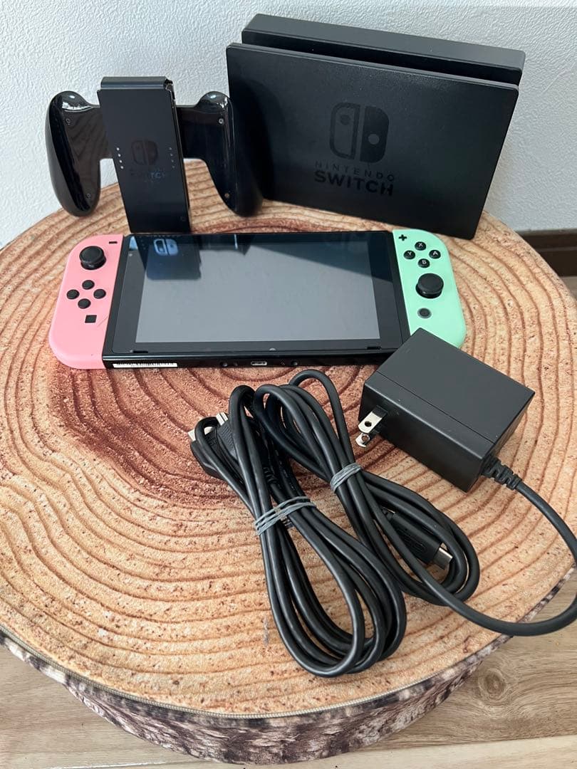 Nintendo Switch ニンテンドースイッチ本体　PNK /GRN箱無し