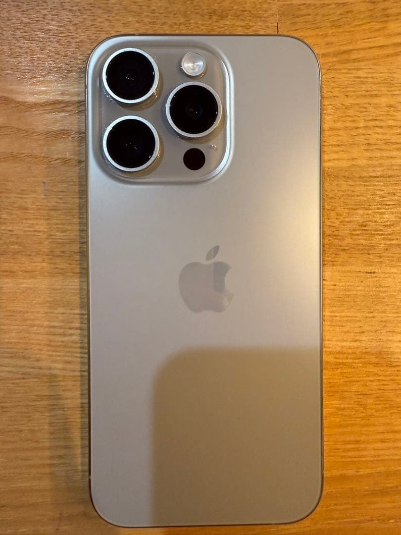 iPhone 15 Pro ナチュラルチタニウム 256 GB SIMフリー