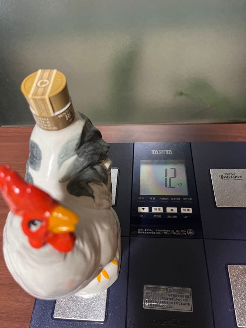 未開栓】サントリーウイスキーローヤル12年 干支ボトル 2005年 酉 とり