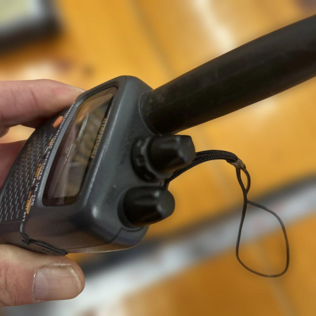 YAESU VR-120 広帯域ハンディ受信機 スタンダード エアバンド