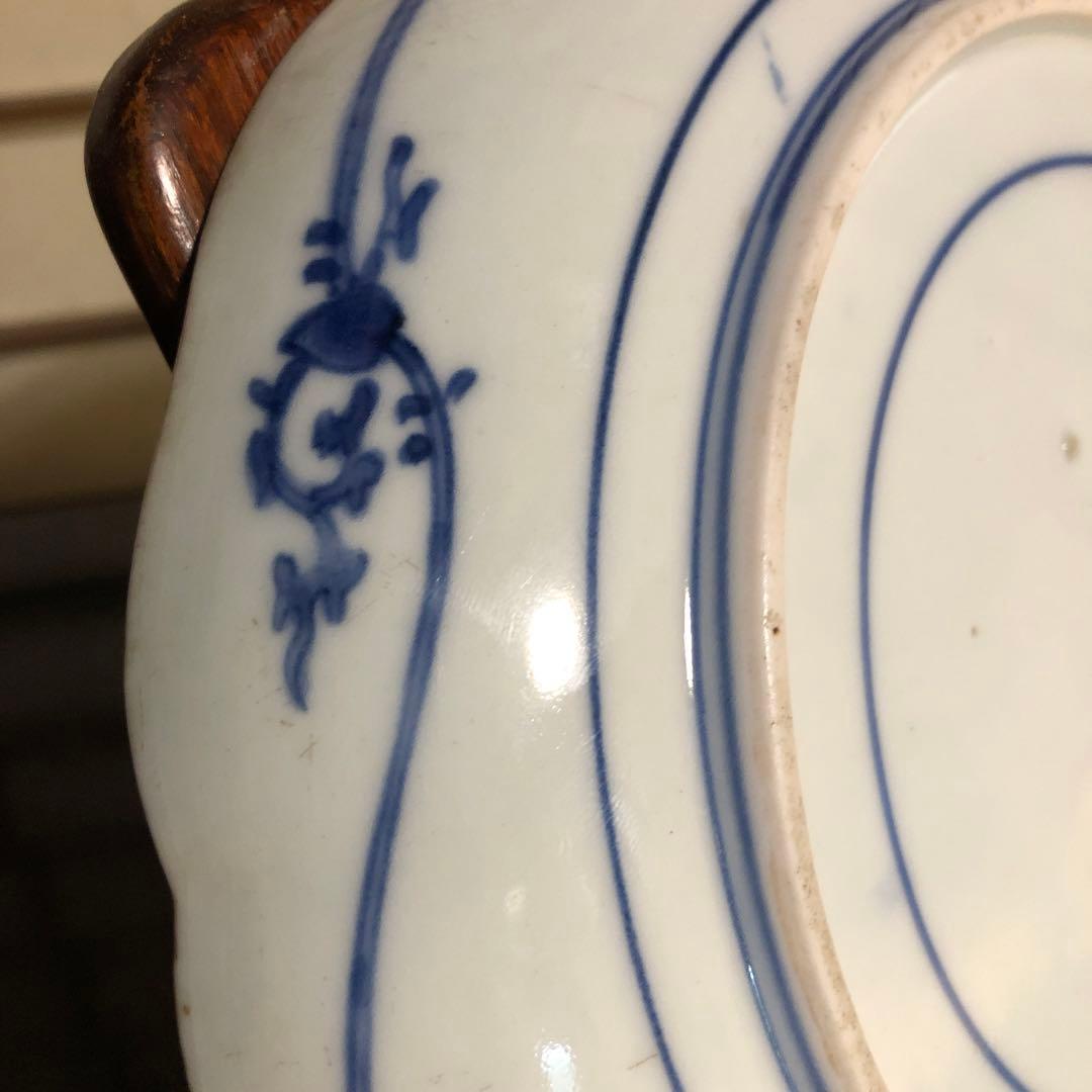 蔵にあった盛期藍柿右衛門秋草文中皿