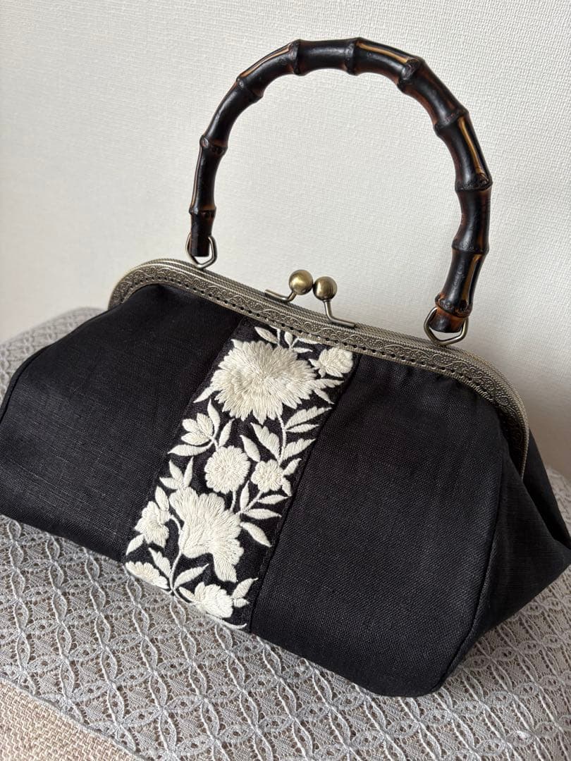 ❤️着物お出かけバンブーbag 気品溢れる大人black linen 豪華刺繍