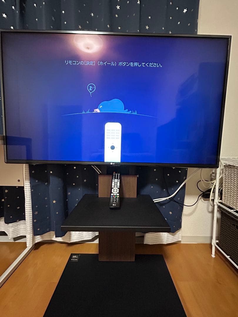 ナ*ツ様 大型テレビ スタンド式 リモコン付き49インチ4K液晶テレビナ