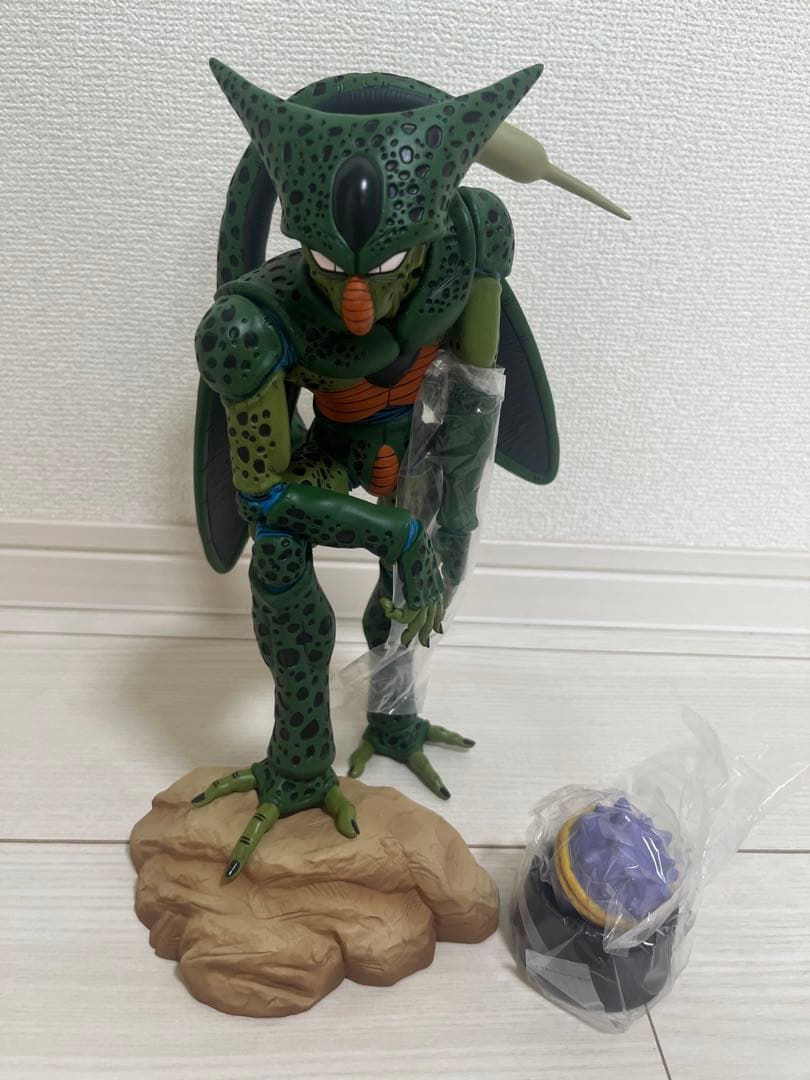 ドラゴンボールアライズセル第一形態特典付き