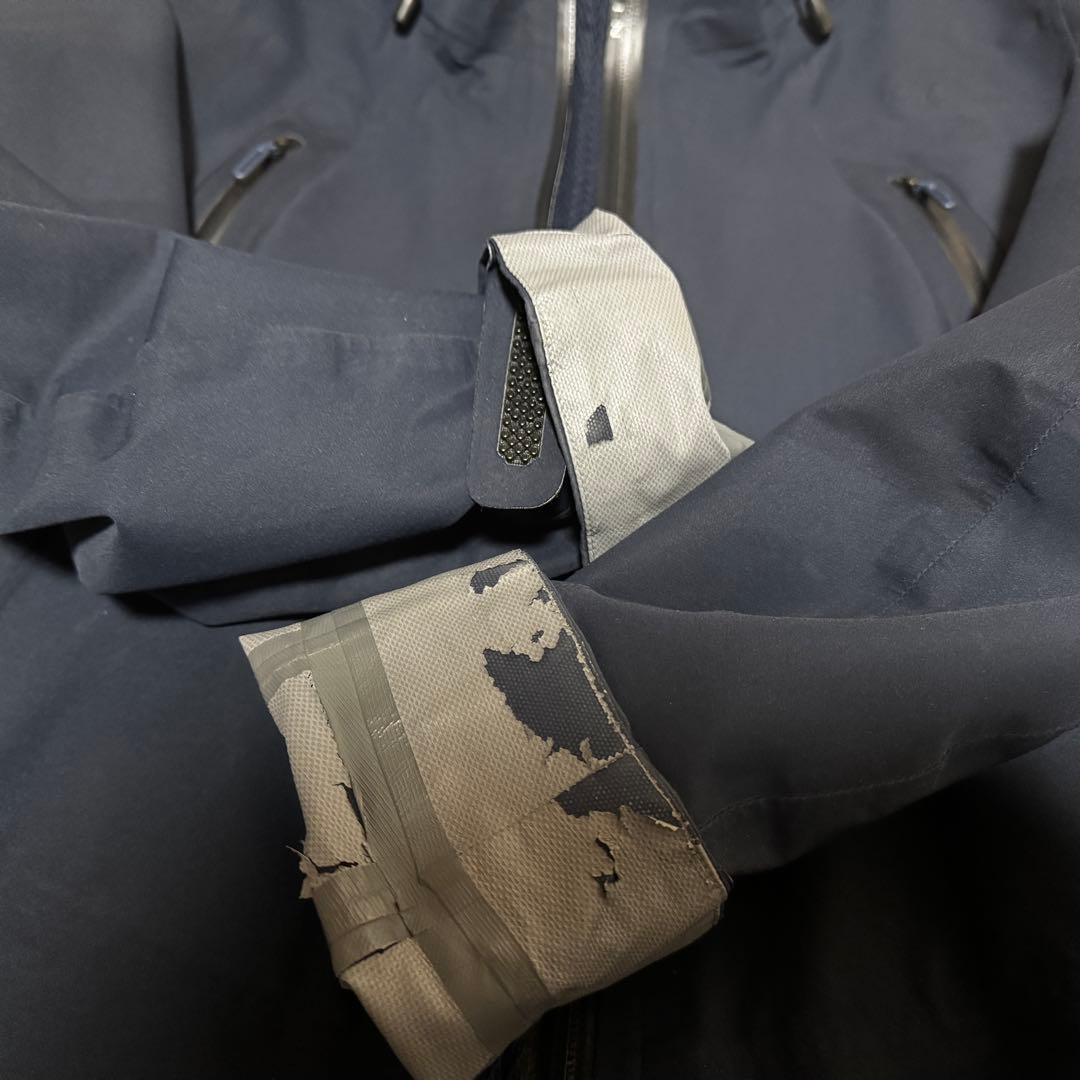 デサント オルテライン アクティブシェルジャケット　Lサイズ