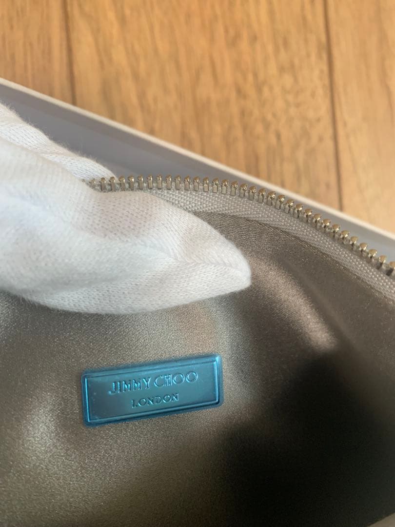 【tc.ka-ka】JIMMY CHOO シルバー クラッチバッグ