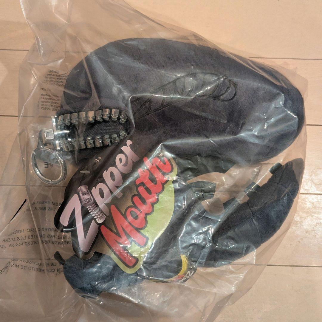 「正規品」QUANTUM MECHANIX　ゼノモーフ　ジッパー　ぬいぐるみ