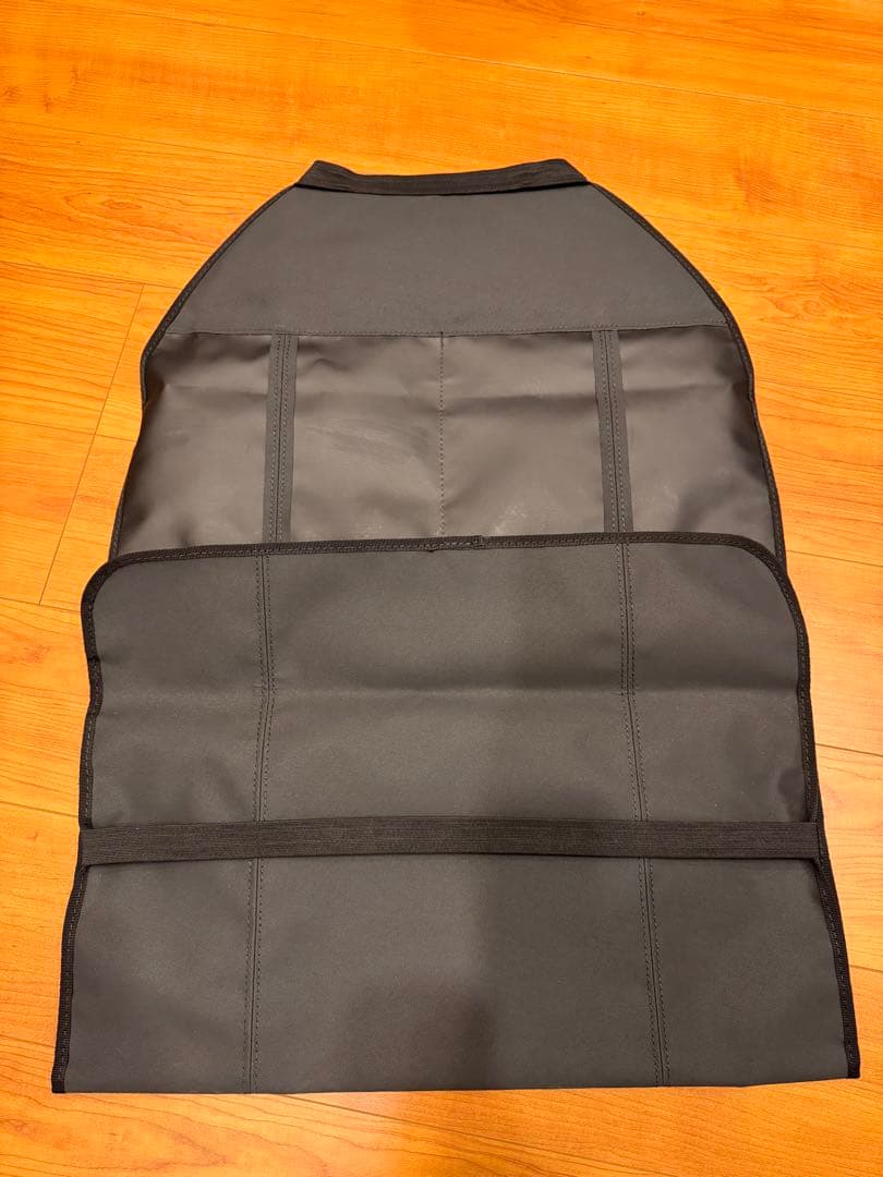 VOLVO純正キックガード　チャイルドシートカバー