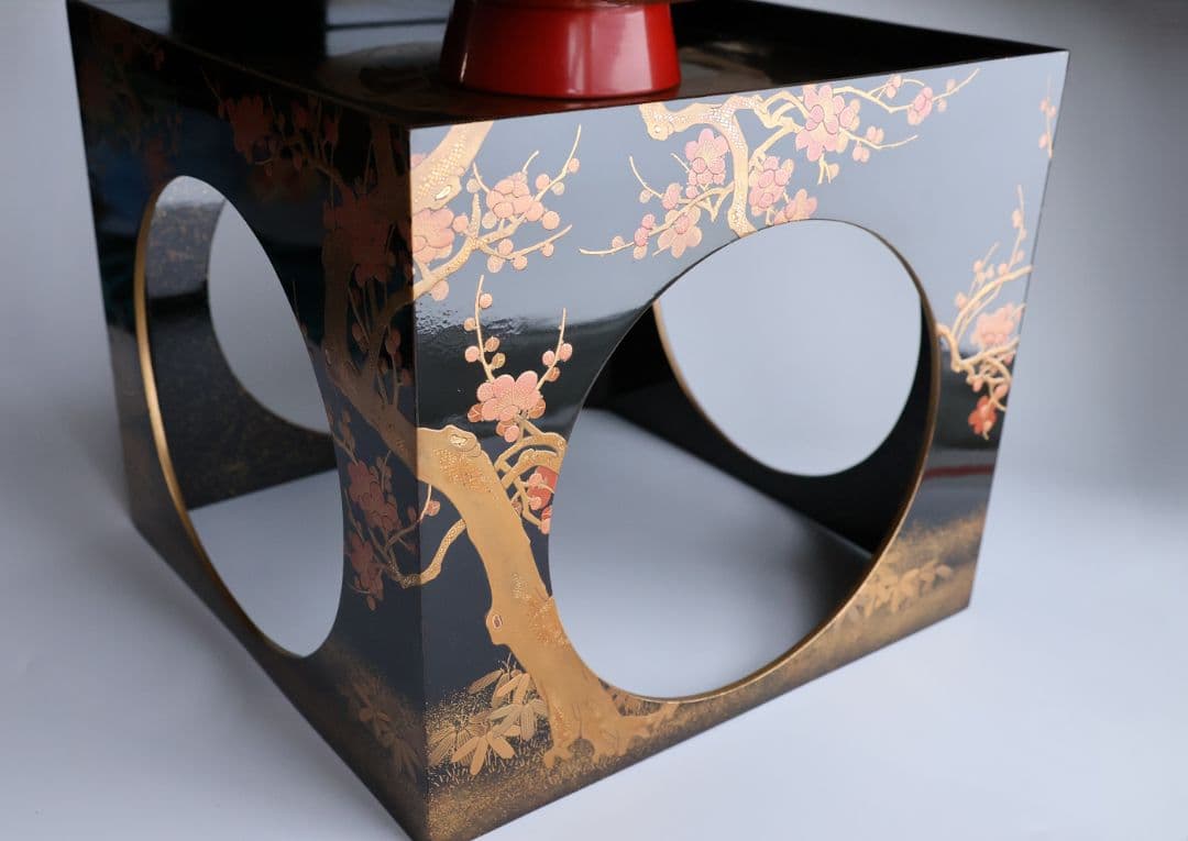 MB183】加賀蒔絵 花鳥本金蒔絵 大盃 盃台 天然木漆塗 鶏 松竹梅 鶴霊芝