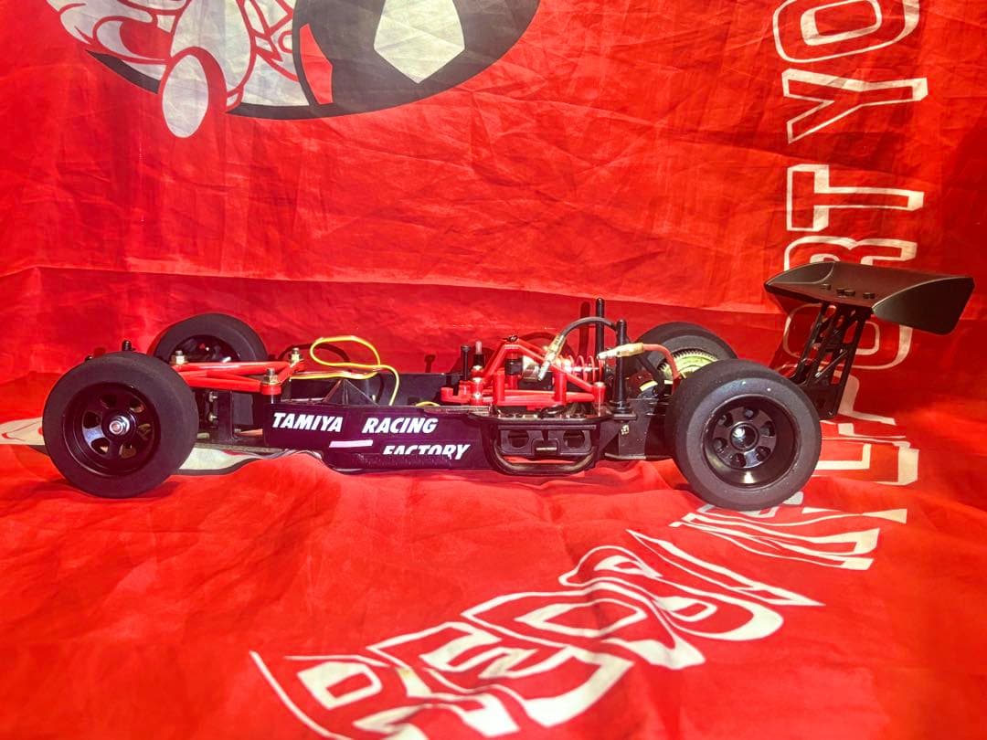 タミヤ Cカーシャーシとモーターとサーボ