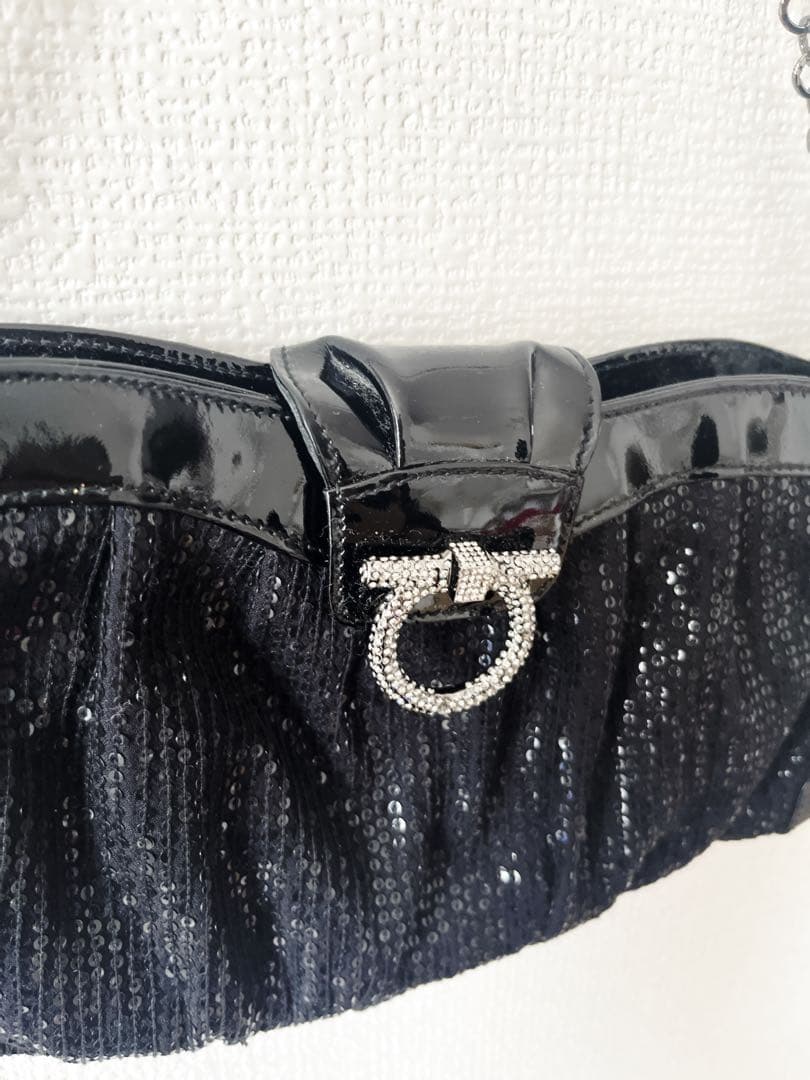 【美品】サルヴァトーレフェラガモ パーティーバッグ スパンコール