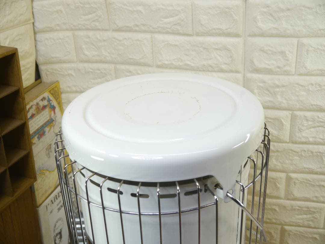 お値引中❤送料無料 2013年 コロナ ホワイト 石油ストーブ 安全ガード付き