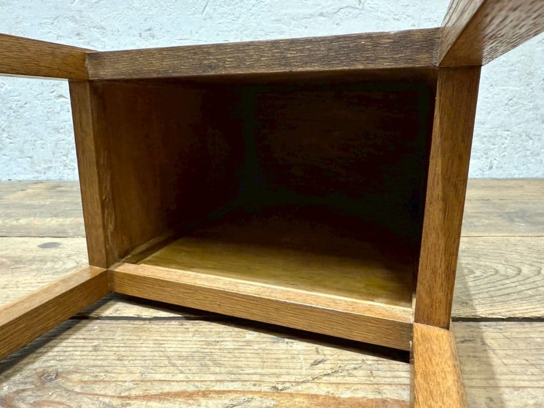 1178 小ぶりなサイドテーブル 陳列台 展示台 花台 古家具 レトロ 和モダン